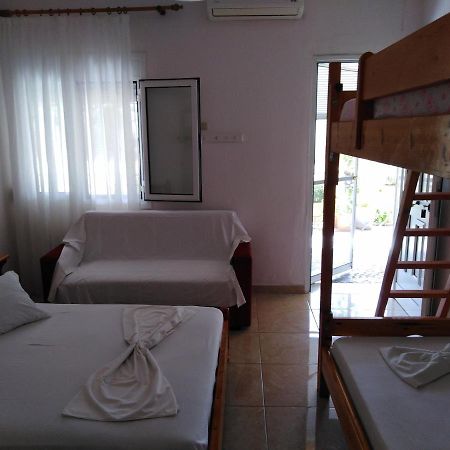 Miltos Rooms 乐托卡亚 外观 照片